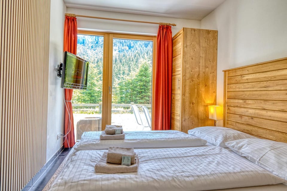 Bed, Balcony/Terrace, Bedroom