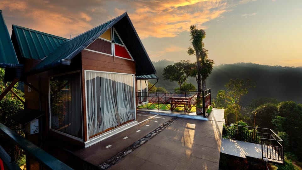 Property building, View (from property/room)