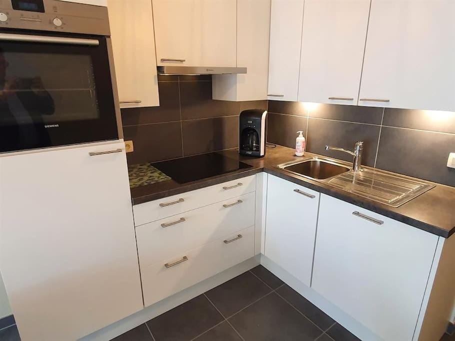 PARA 0101 - modern appartement voor 6 pers Apartment in De Panne