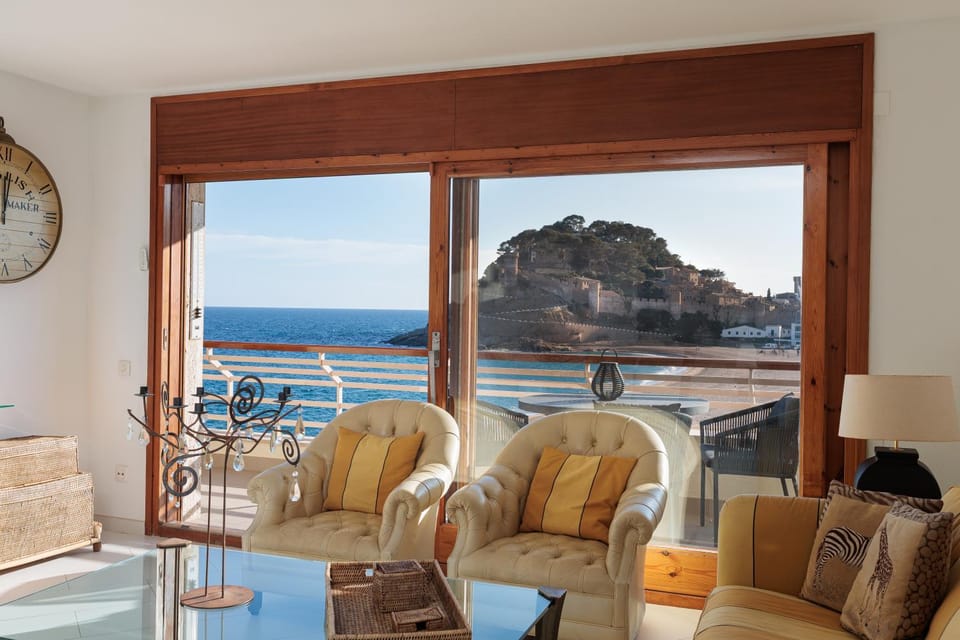 Living room, Sea view