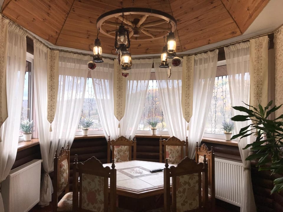 Lounge or bar, Dining area