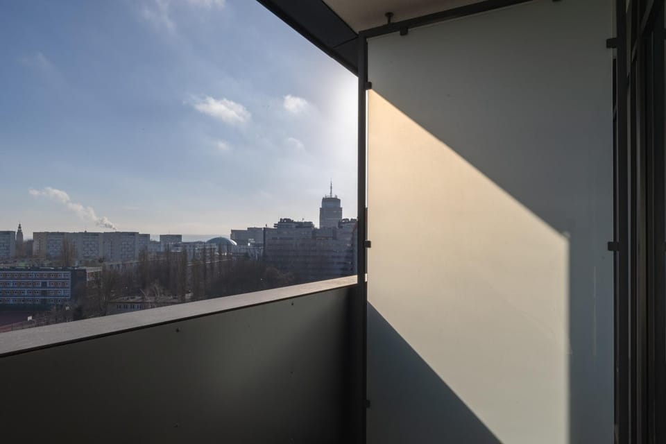 Property building, Balcony/Terrace, City view