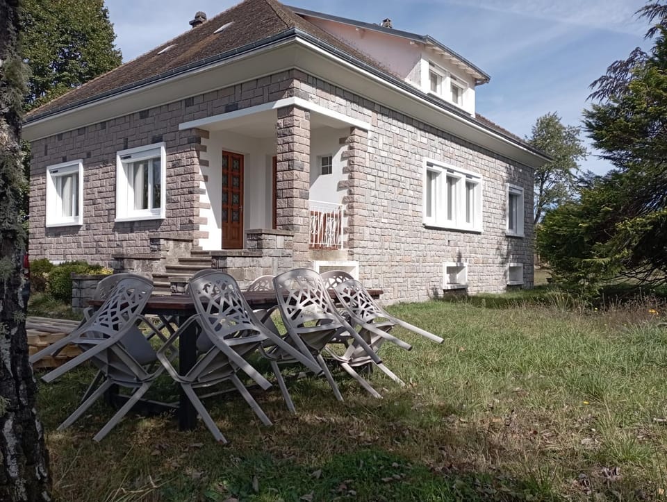Le Gite d'Auvergne House in Auvergne-Rhône-Alpes
