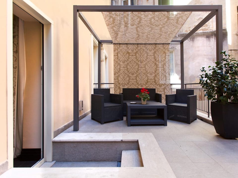 Patio, Photo of the whole room