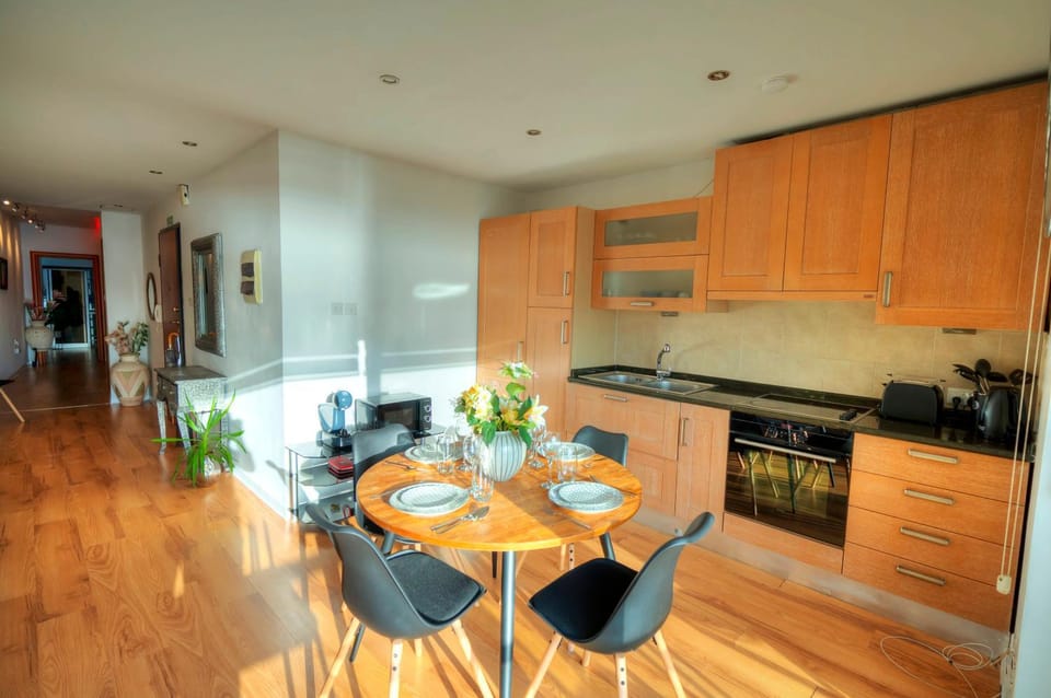 Cozy 2bedroom seafront apartment, balcony GOSLM-10 Apartment in Sliema