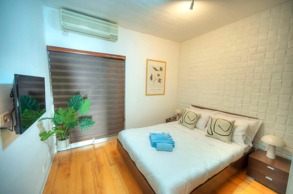 Cozy 2bedroom seafront apartment, balcony GOSLM-10 Apartment in Sliema