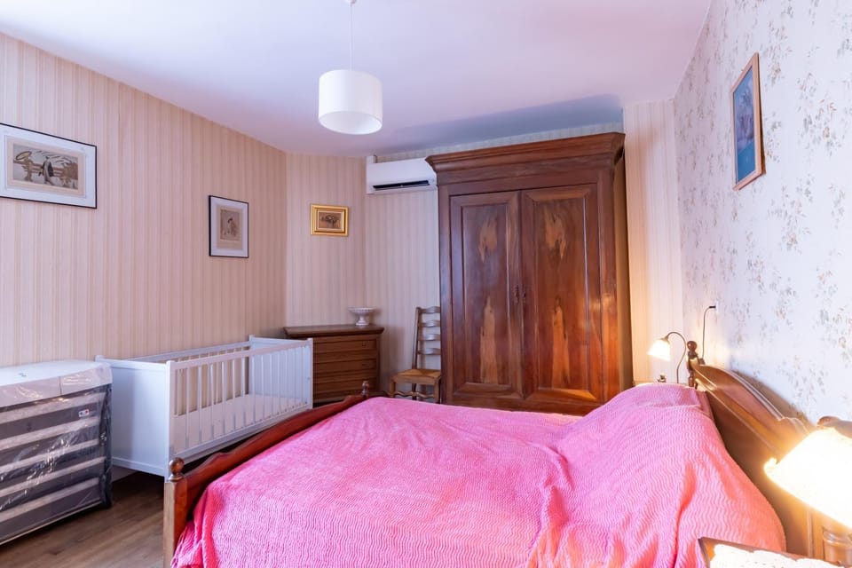 Living room, Bedroom