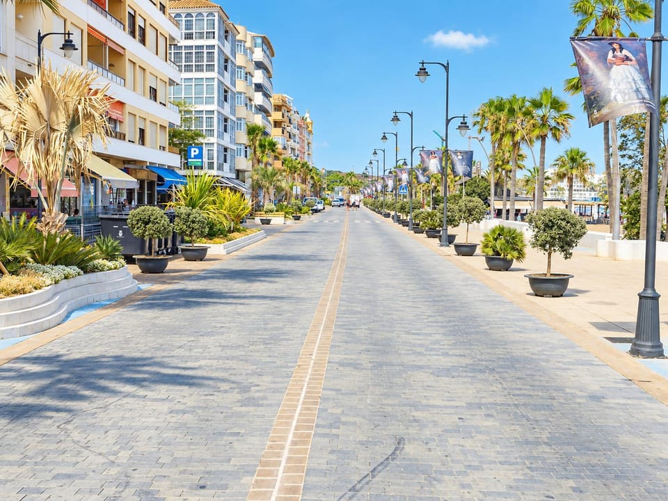 Cubo's Estepona Oceanview Apartment & Free Parking Apartment in Estepona