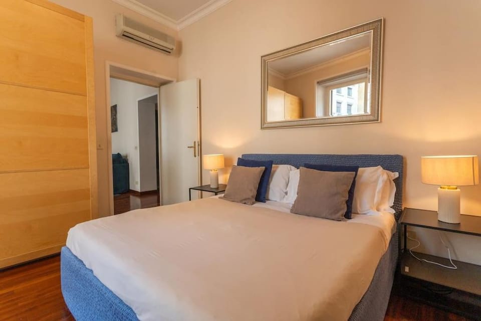 Bed, Photo of the whole room, Bedroom, wardrobe