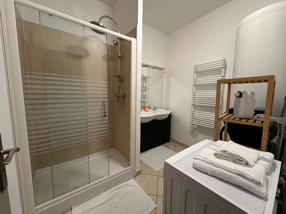 Champagne BNB - Le Duplex - Le Loft - L'Atelier - Le Cosy Apartment in Epernay