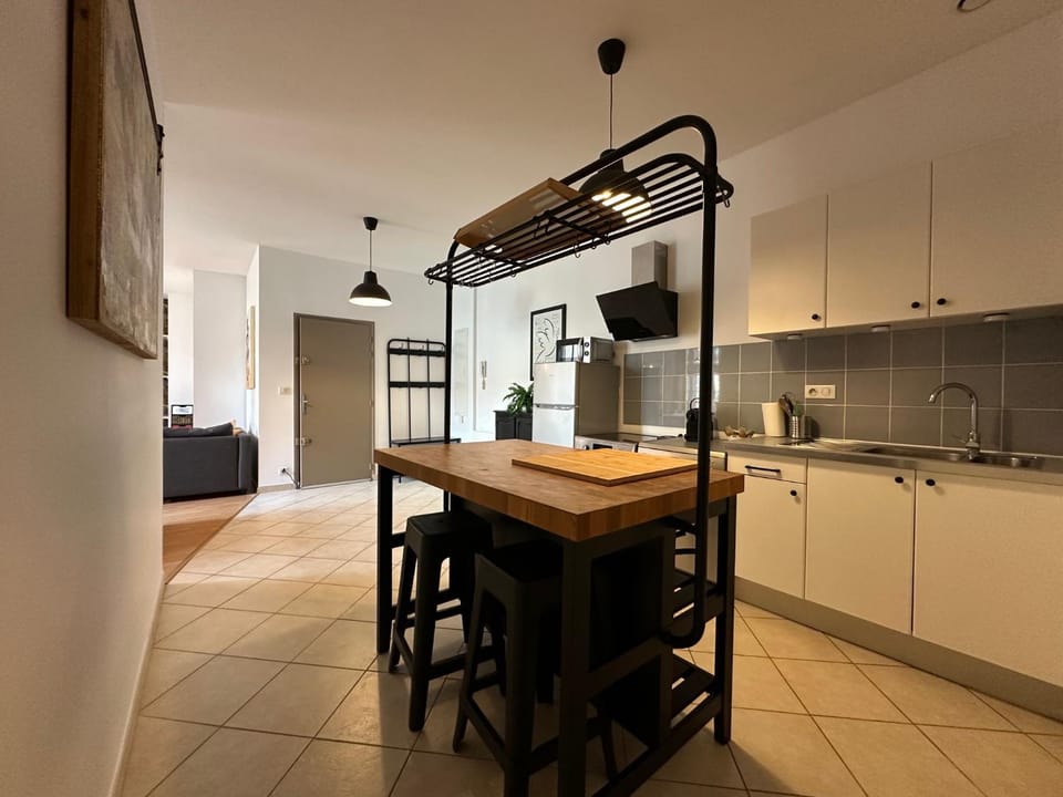 Champagne BNB - Le Duplex - Le Loft - L'Atelier - Le Cosy Apartment in Epernay
