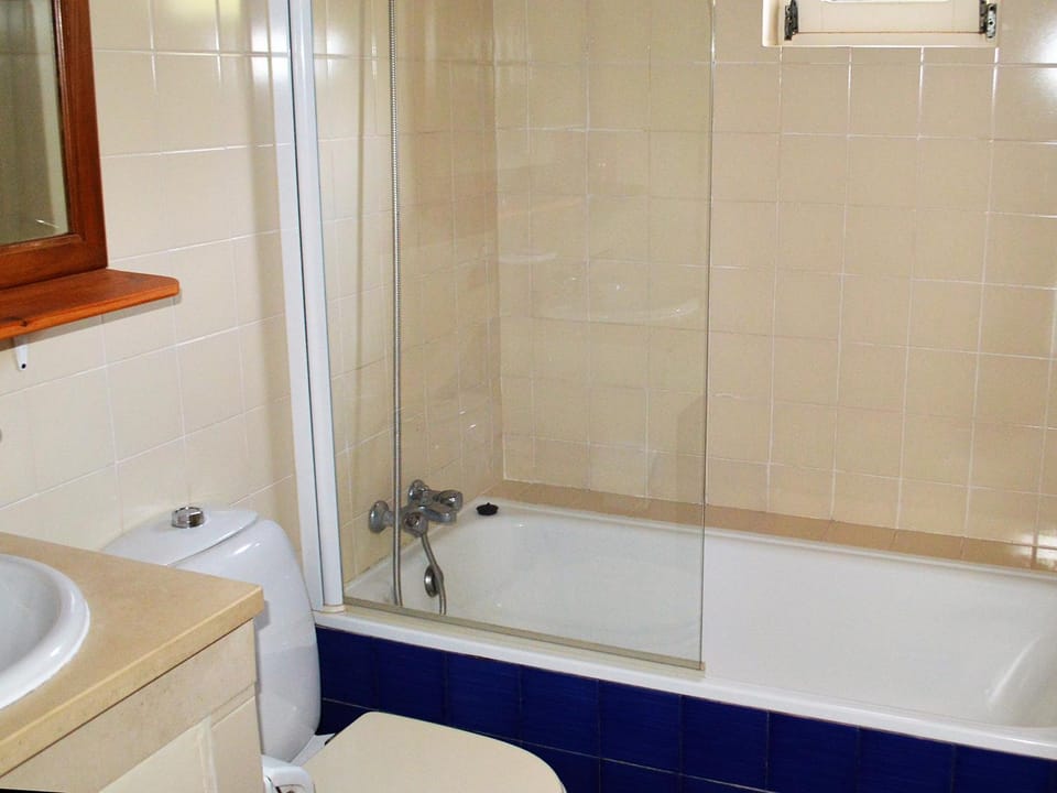 Shower, Bathroom, Bath, towels