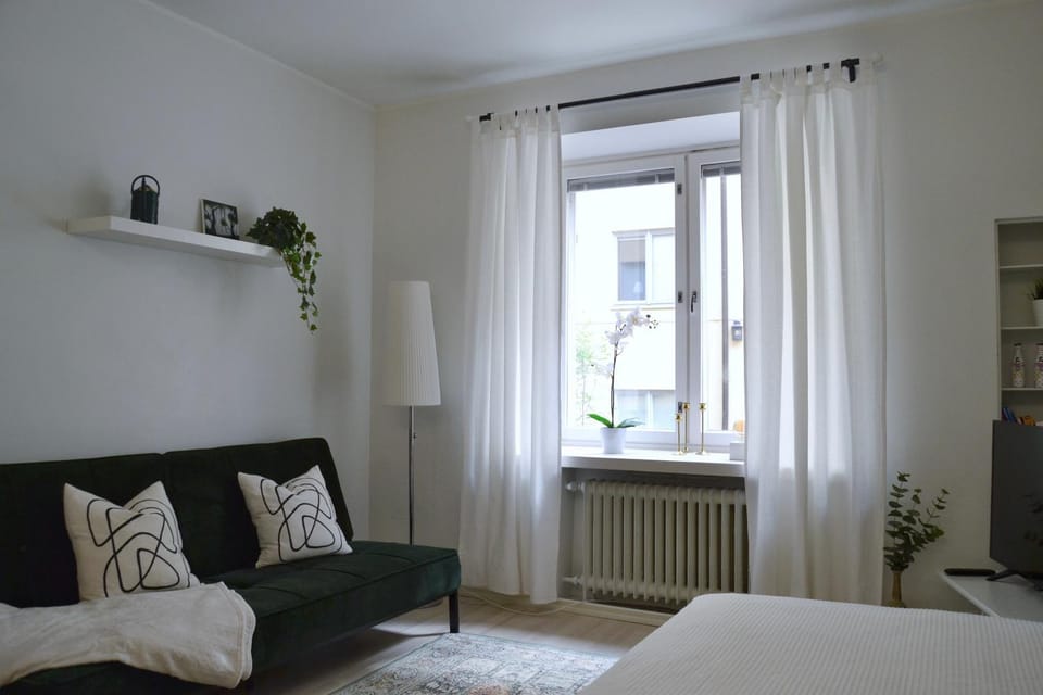 Living room, Bedroom