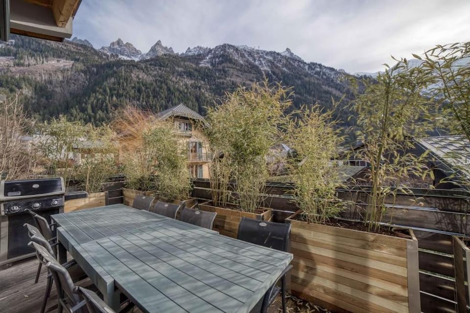 Patio, View (from property/room), Mountain view