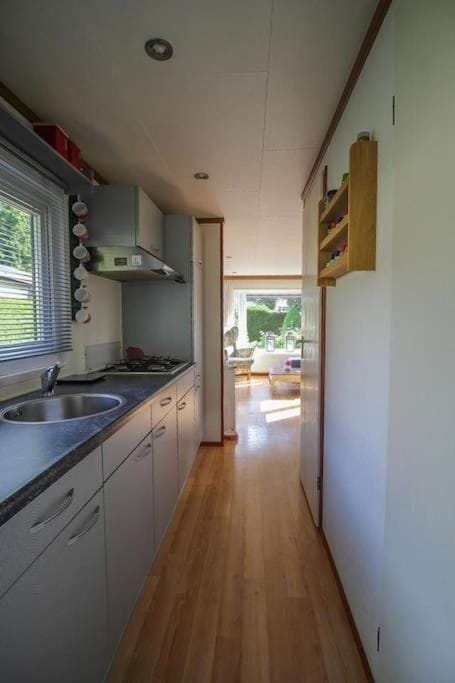 Chalet voorzien van alle gemakken in een bosrijke omgeving House in Gelderland, Netherlands