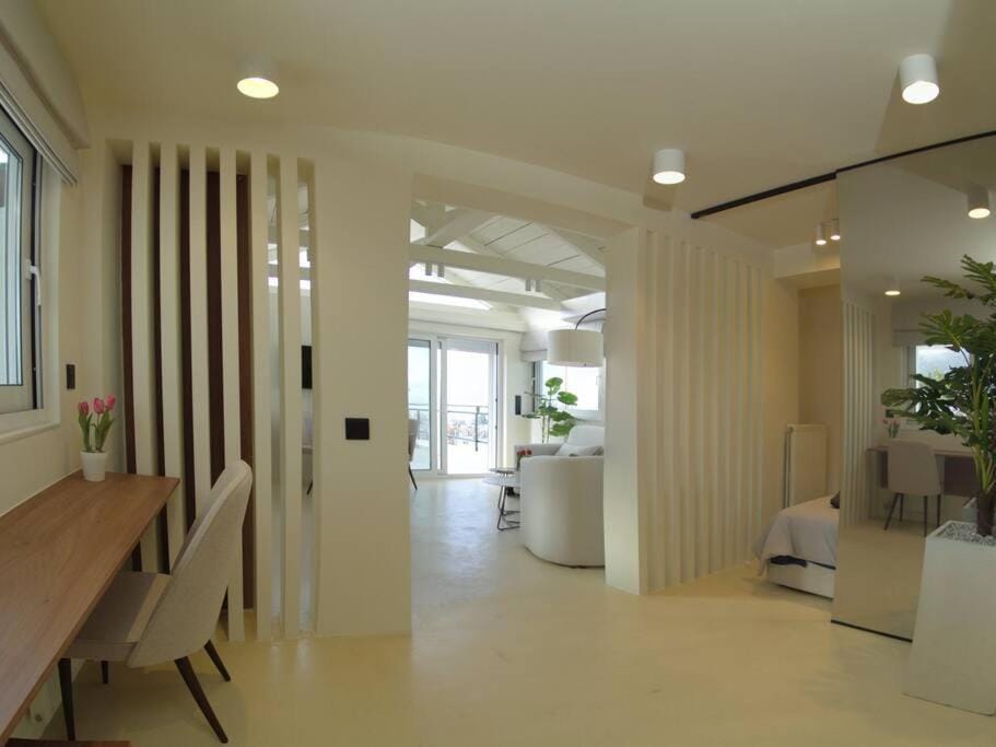 Luxury Penthouse w/ sea view Apartment in South Athens