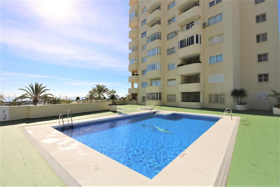 Property building, Swimming pool, Swimming pool