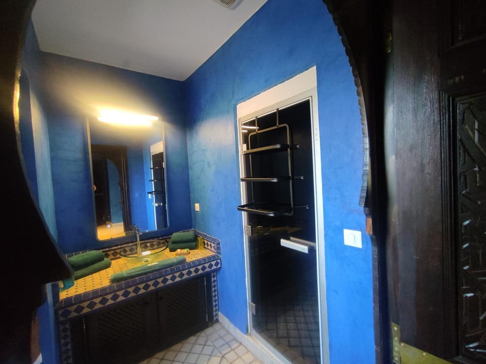 Chambre 4, Riad 3 Couple only au village naturiste Riad in Agde
