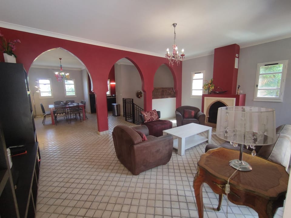 Communal lounge/ TV room