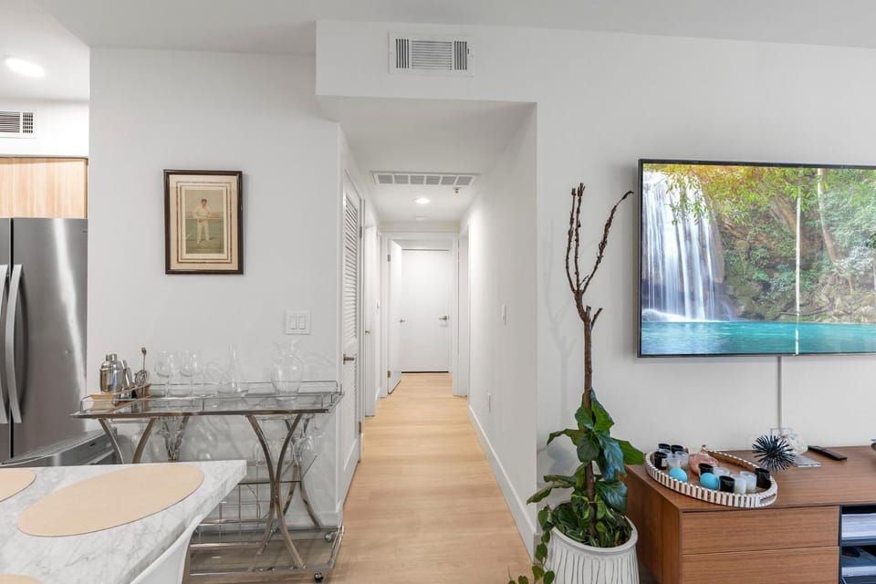 9 Advantages Center Santa Manica House in Santa Monica