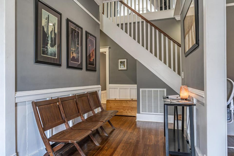 Charming Retreat- Downtown Carthage House in North Carolina