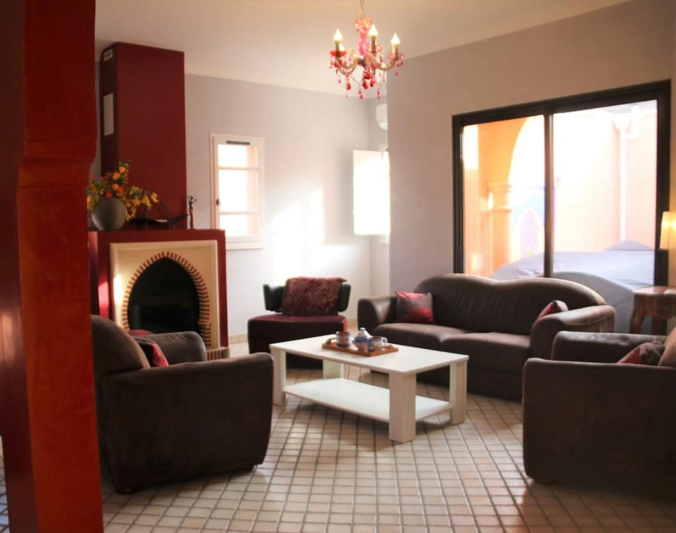 Communal lounge/ TV room
