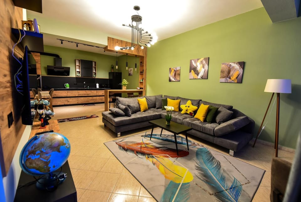Communal lounge/ TV room, TV and multimedia, Living room, Seating area