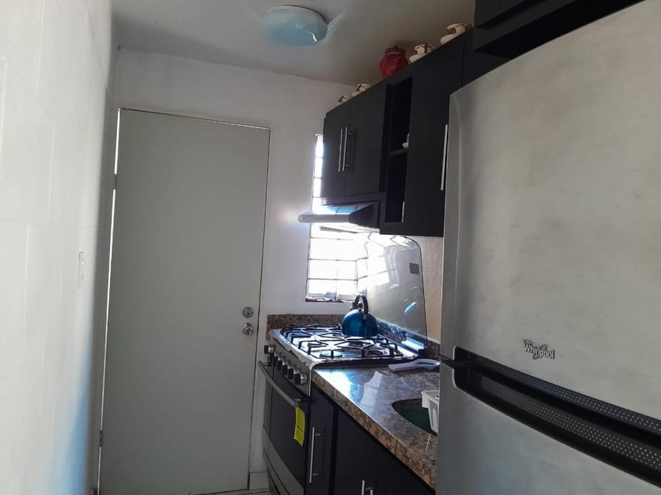 Hermosa y cómoda casita super cerca del Estadio El Kraken House in Mazatlan