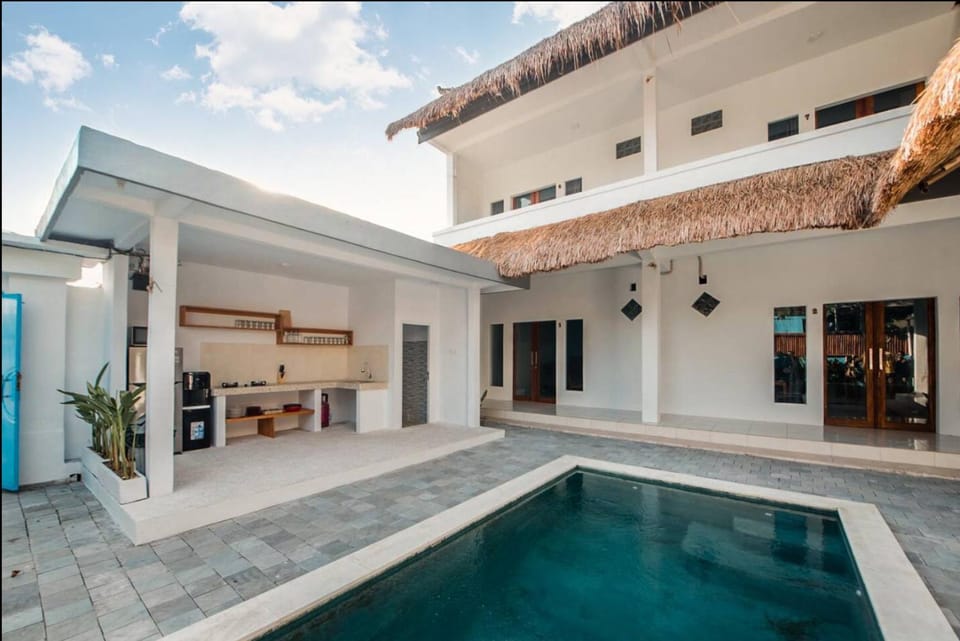 Property building, Swimming pool