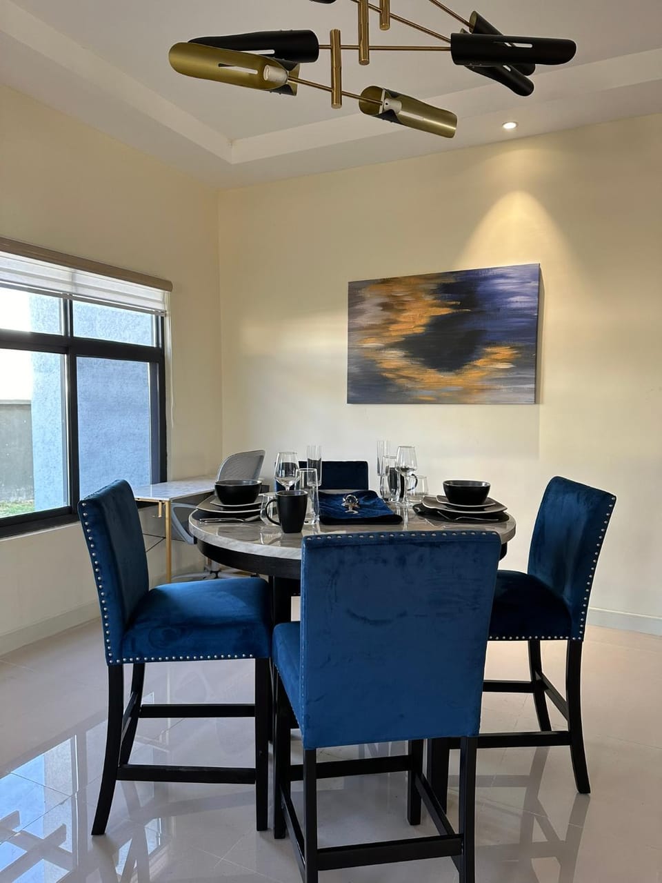 Living room, Seating area, Dining area