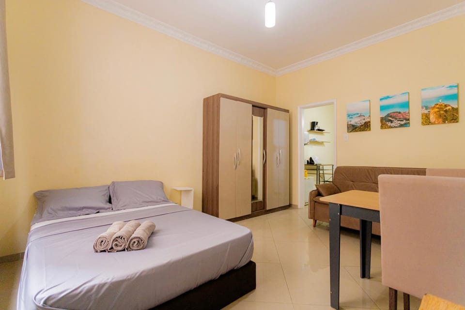 Bed, Photo of the whole room, Dining area, towels, wardrobe