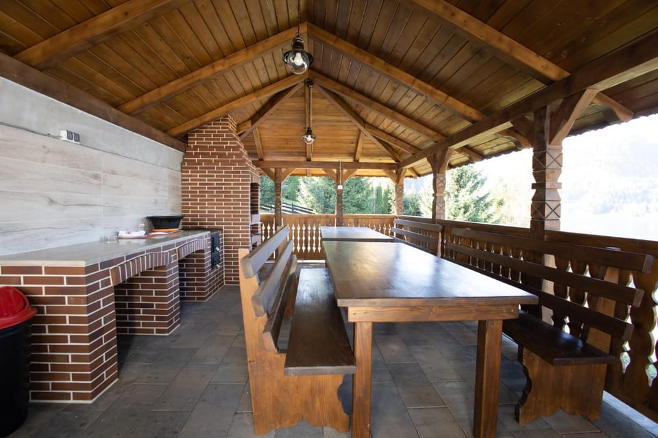 BBQ facilities, Dining area