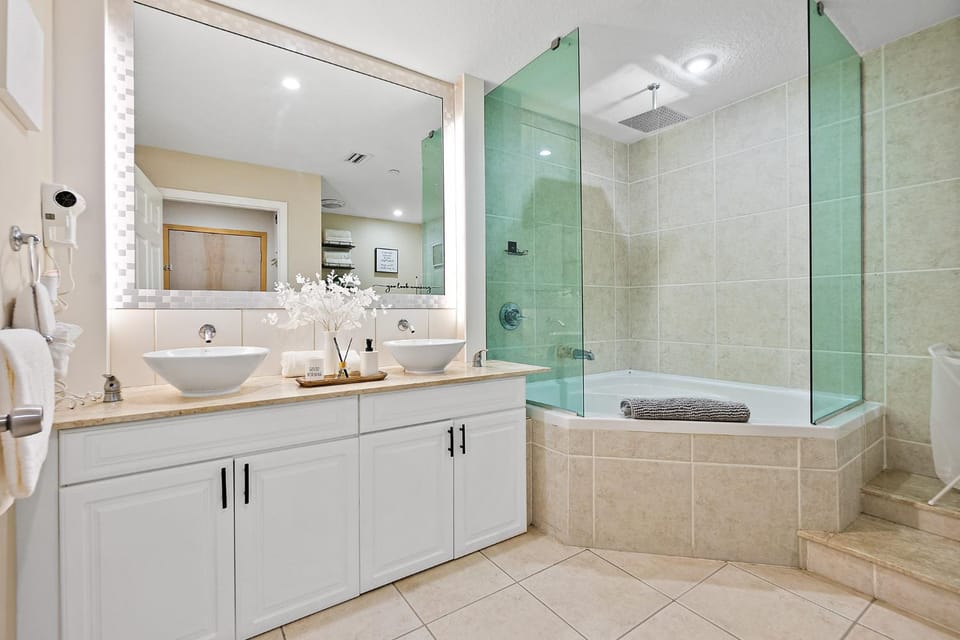Bathroom, towels