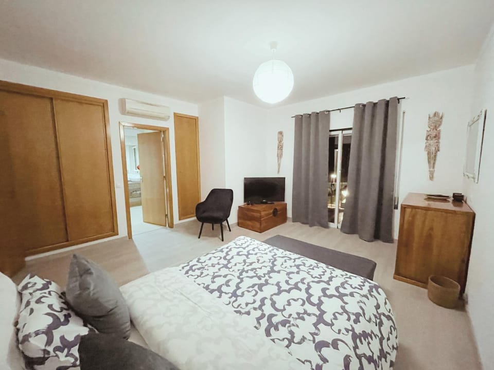 Bed, Bathroom, Balcony/Terrace, Bedroom, Bath