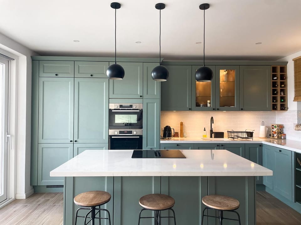 Kitchen or kitchenette, oven, stove