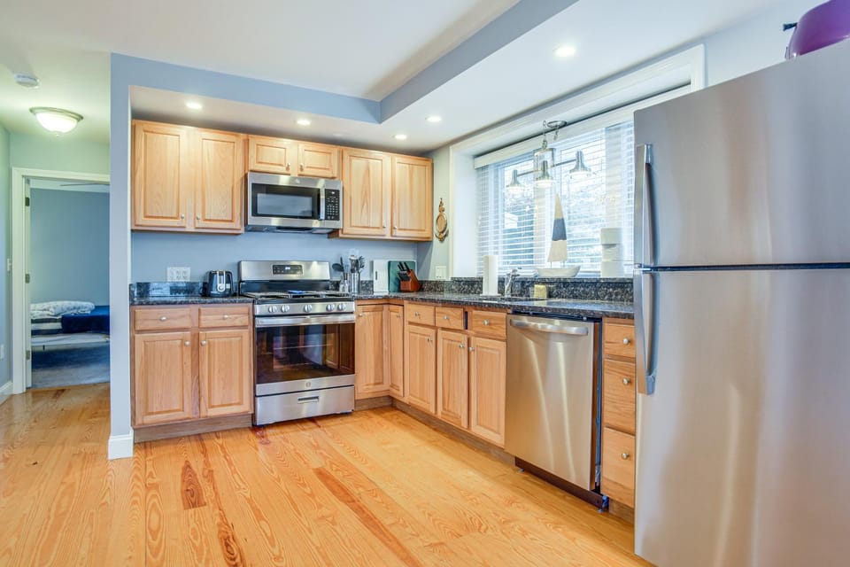 Fish, Golf & Relax Beachside: South Yarmouth Gem! House in South Yarmouth