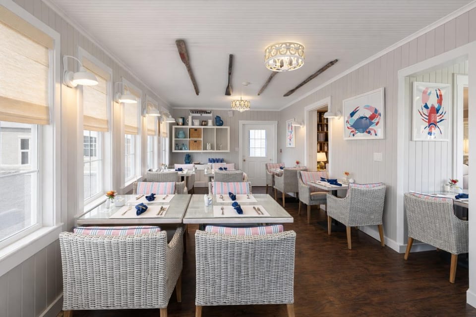 Dining area, Breakfast