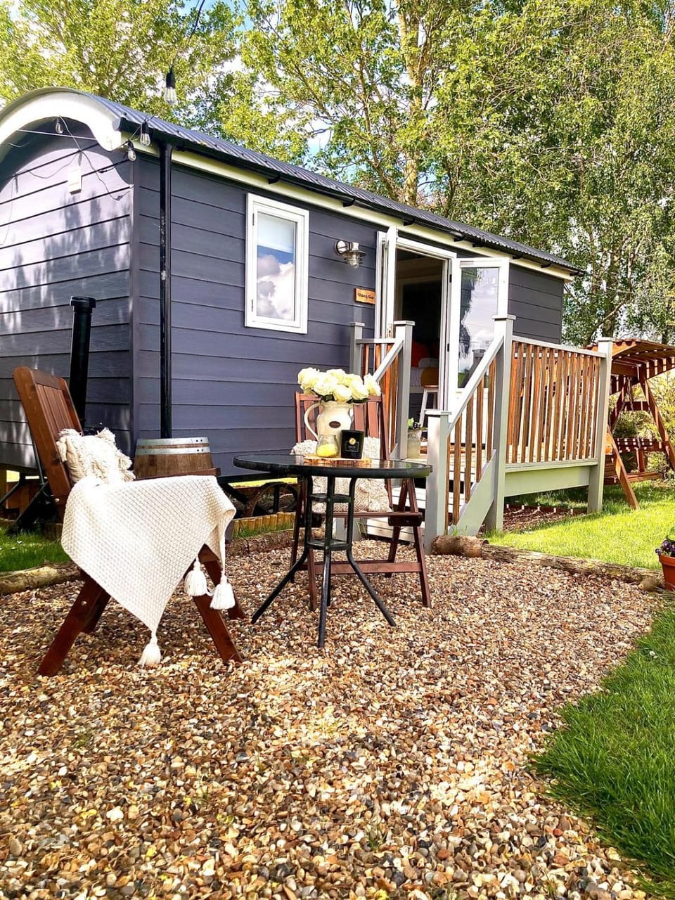 Whiskers and Woods Shepherd Hut Apartment in Mid Suffolk District