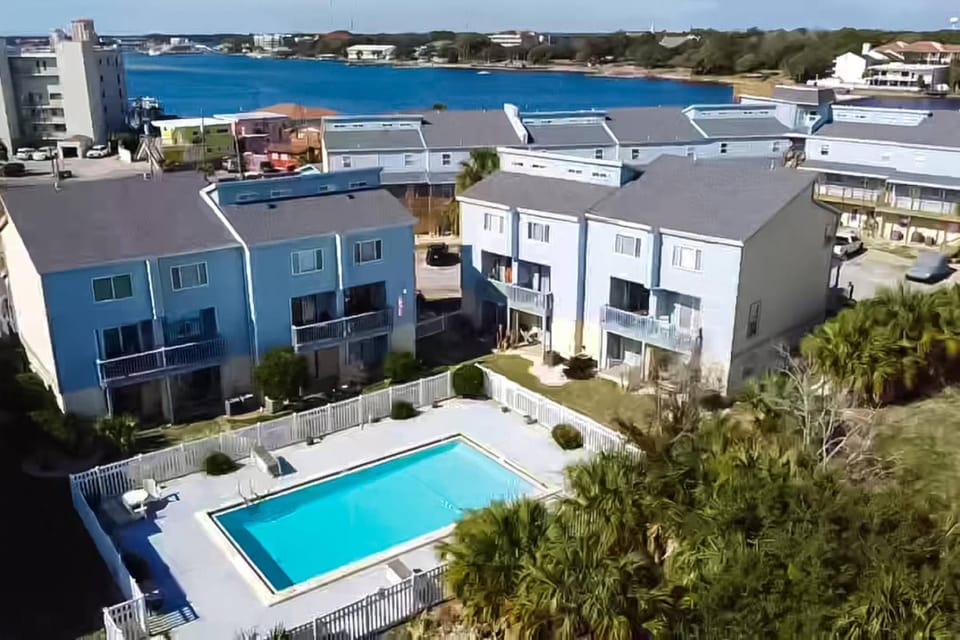 Commodore's Landing 104 House in Okaloosa Island