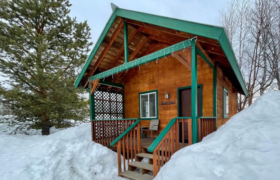 Property building, Natural landscape, Winter