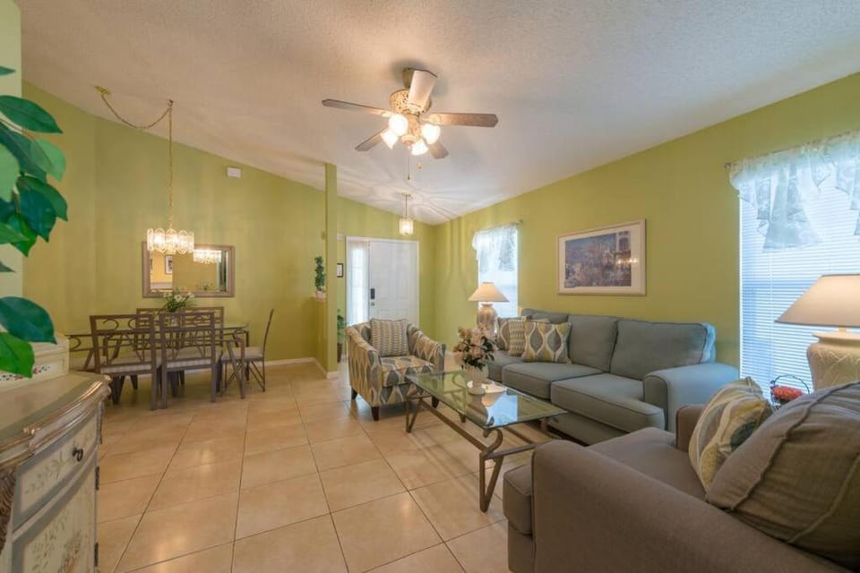 Living room, Seating area, fireplace