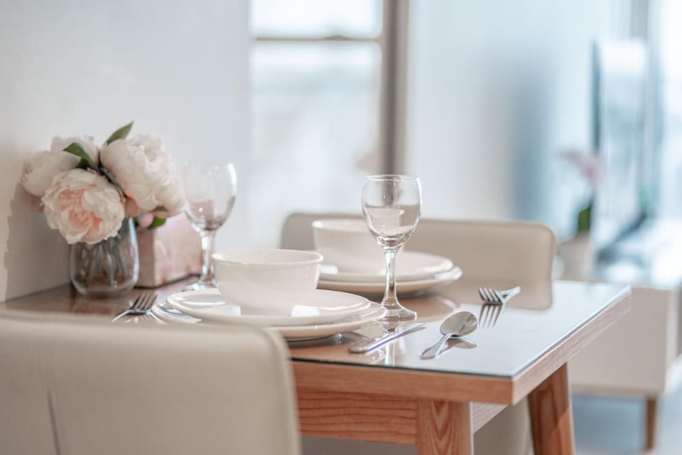 CBD Riverview 2B1B Apt w Shared Pool, Gym C23 Apartment in Kangaroo Point