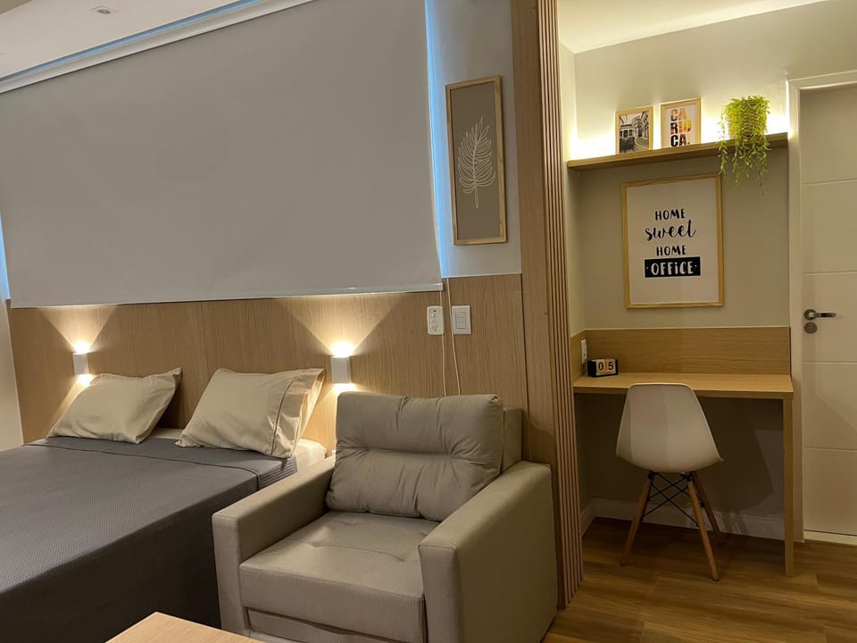 Photo of the whole room, Bedroom, hair dresser