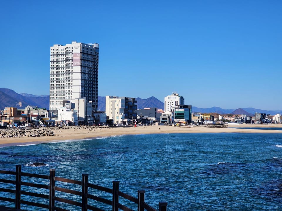 Sokcho Summitbay 1705 "Panoramic Ocean View" Apartment hotel in South Korea