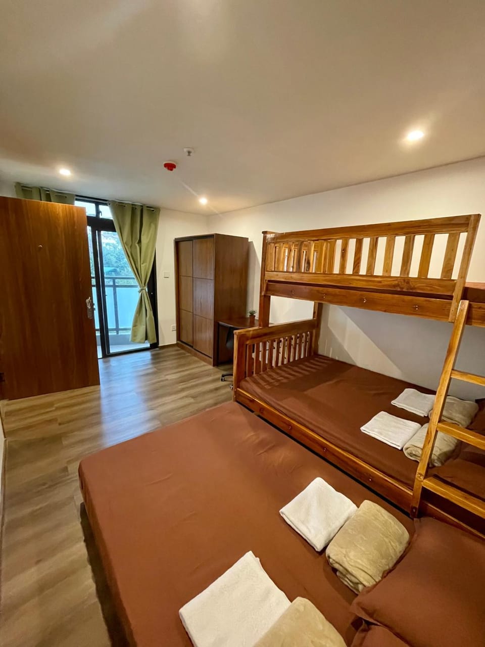 Bed, Photo of the whole room, Bedroom, bunk bed