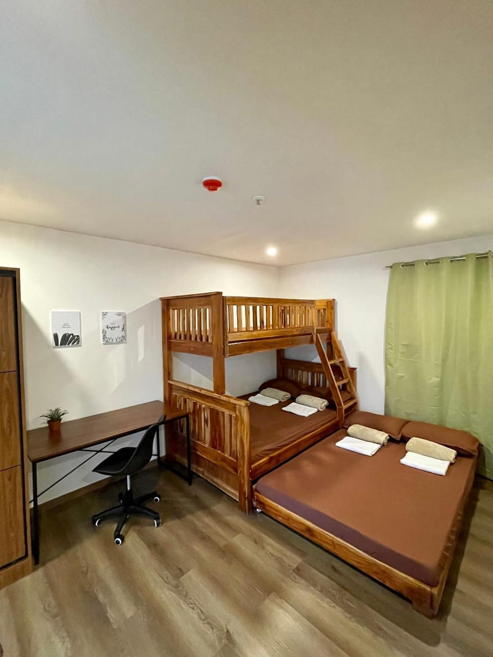 Bed, Bedroom, bunk bed