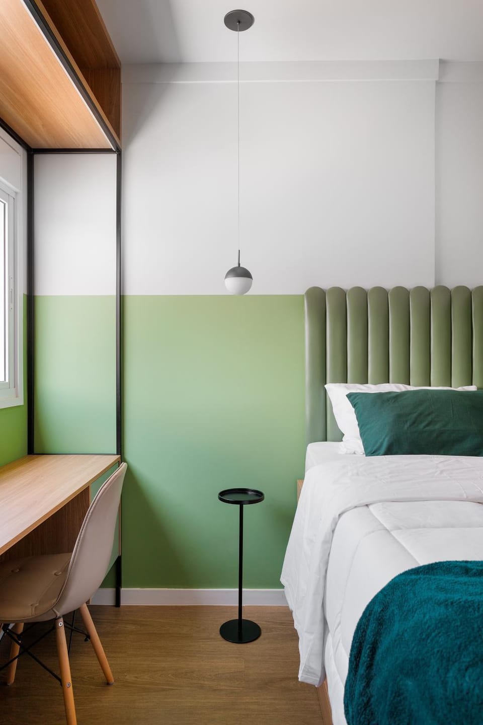 Bed, Bedroom, City view, locker, wardrobe, air conditioner