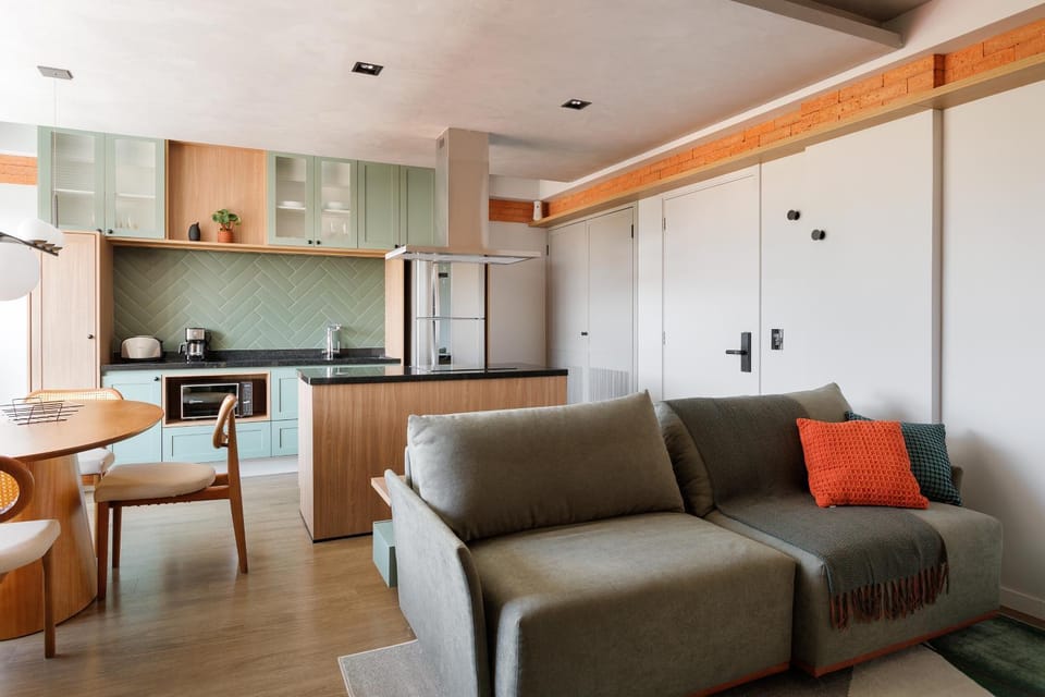 Kitchen or kitchenette, Living room, Dining area, Dinner, locker, toaster, laundry, air conditioner