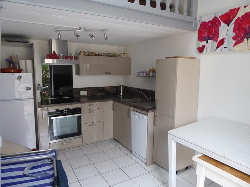 Pavillon Climatisé 2 Pièces + Mezzanine, Terrasse, Parking Privé, à 400m de la Plage - FR-1-776-9 Villa in Argeles-sur-Mer