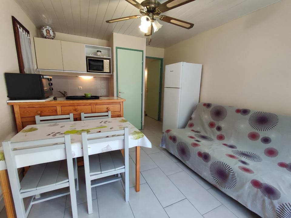 Appartement 3 pièces pour 4 avec piscine, terrasse et parking privé à 400m de la plage à Argelès-sur-Mer - FR-1-776-21 Apartment in Argeles-sur-Mer